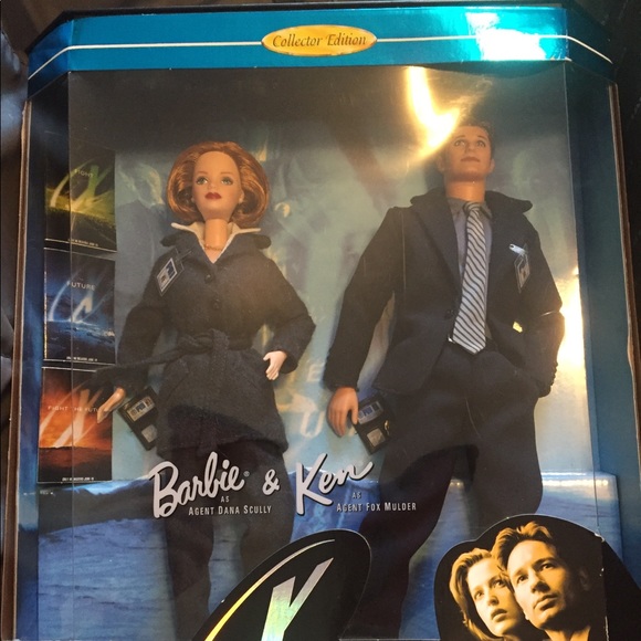 Barbie X-Files Collectors set - Picture 5 of 5